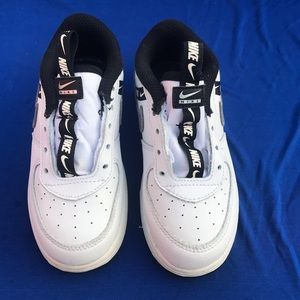 NIKE CHILDREN SNEAKERS